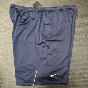 Men’s Nike basketball shorts XL